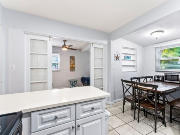 Lovely Three Bedroom Vacation Rental in Siesta Key